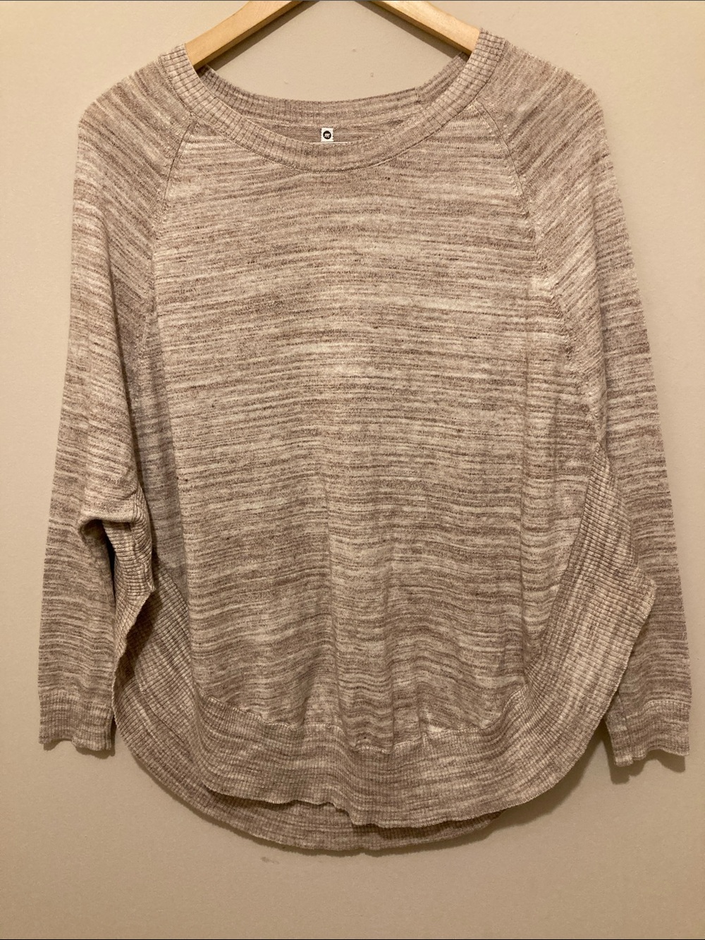 Leo & Nicole Sz M Light Taupe Marled Knit Pullover